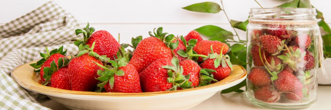 Keeping Strawberries In a Glass Jar